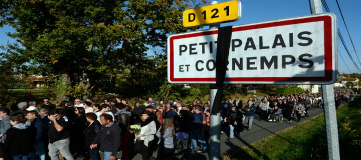 Thousands Gather in Tribute to Victims of French Horror Crash